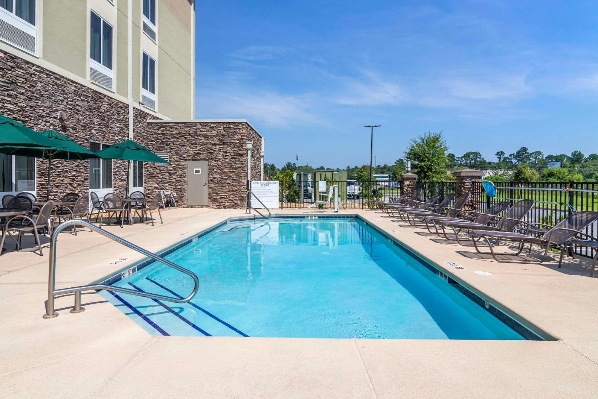 Comfort Inn & Suites Valdosta Exterior foto
